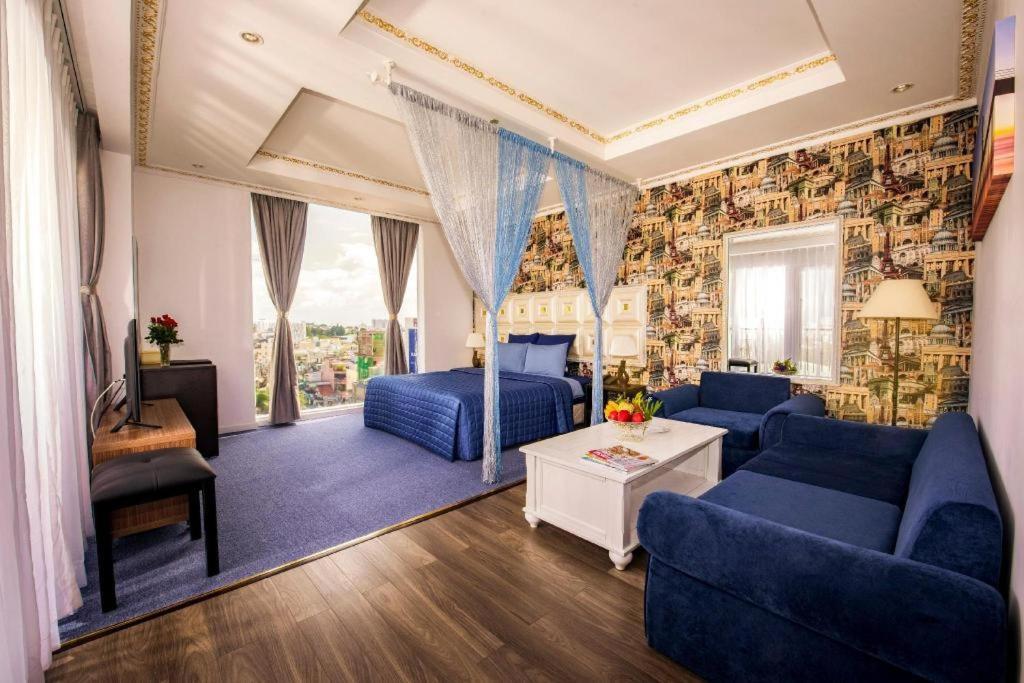 Khách sạn Golden Crown Saigon 3*