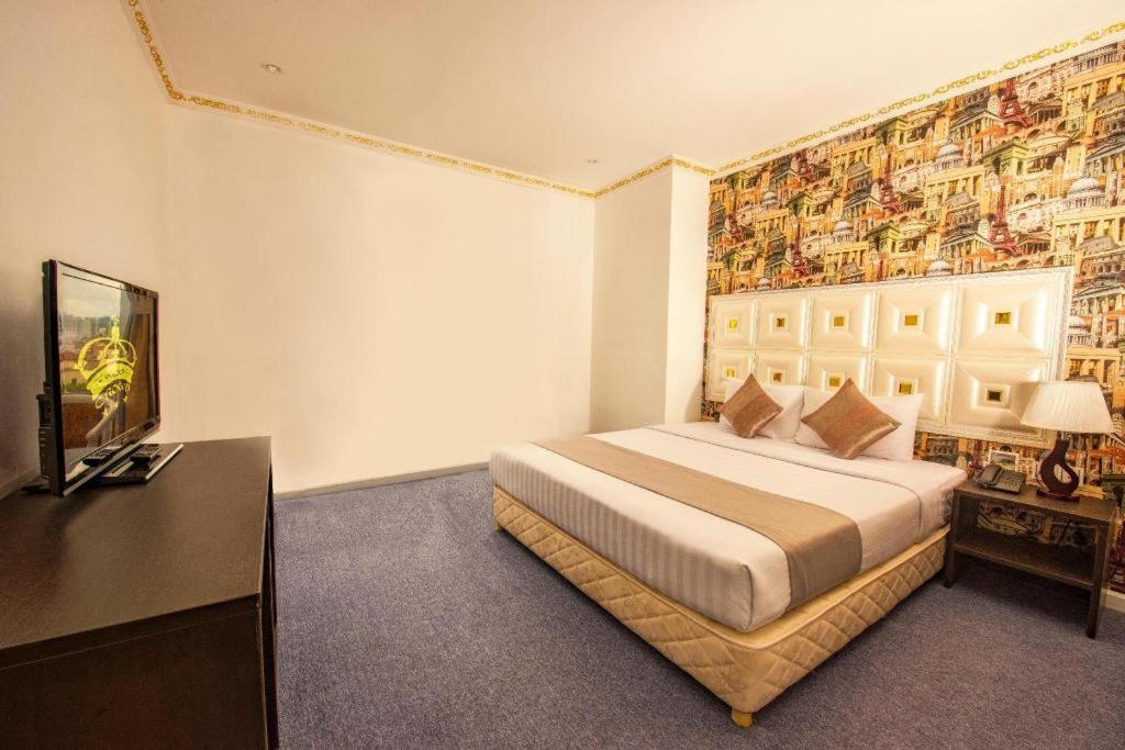 Hotel Golden Crown Saigon 3*